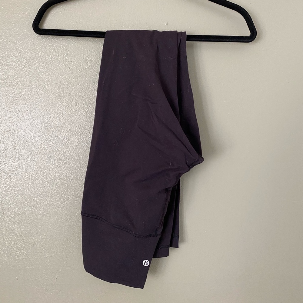 LULULEMON BLACK LEGGINGS!